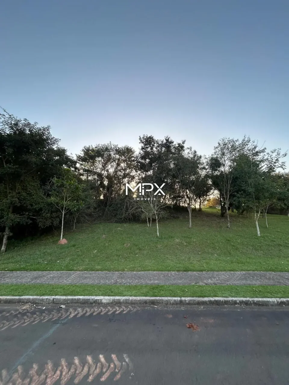 Terreno à venda no Residencial Terra de Ártemis em Piracicaba.