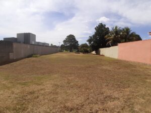 Terreno à venda em Campestre, Piracicaba — Condomínio Quinta de Santa Helena