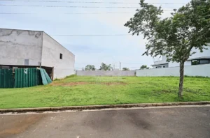 Terreno à venda em Reserva Jequitibá, Piracicaba — Residencial Villa D’Aquila
