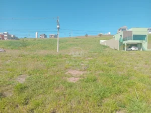 Terreno em condomínio à venda em Jardim São Francisco, Piracicaba — Condominio Residencial Canadá