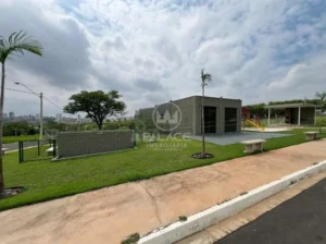 Terreno em condomínio à venda em Água Seca, Piracicaba — Condomínio Terras do Sinhô III