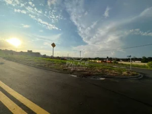 Terreno em condomínio à venda em Jardim São Francisco, Piracicaba — Condominio Residencial Canadá