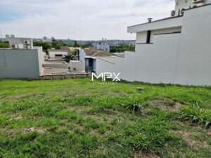 Terreno à venda no Condomínio Ondas do Piracicaba em Piracicaba
