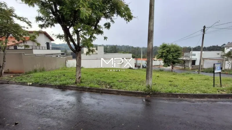 Terreno à venda no Condomínio Portal do Horto em Piracicaba