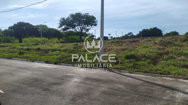 Terreno à venda em Água Seca, Piracicaba — Condomínio Terras do Sinhô III