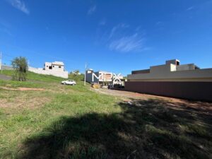 Terreno à venda no Condomínio Canadá Residencial em Piracicaba