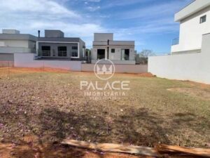 Terreno à venda em Água Branca, Piracicaba — Condominio São Luis