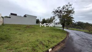 Terreno à venda no Condomínio Portal do Horto em Piracicaba