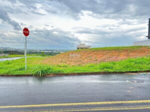 Terreno à venda em Piracicaba, Loteamento São Francisco, com 402 m², Canadá Residencial
