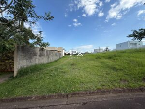 Terreno à venda no Residencial Reserva Jardins em Piracicaba