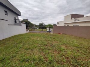 Terreno à venda em Água Branca, Piracicaba — Condomínio São Luiz
