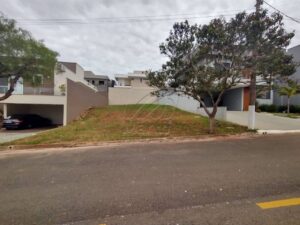 Terreno à venda em Água Branca, Piracicaba — Condomínio São Luiz