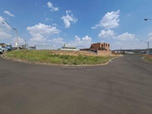 Terreno à venda em Jardim São Francisco, Piracicaba — Residencial Canadá
