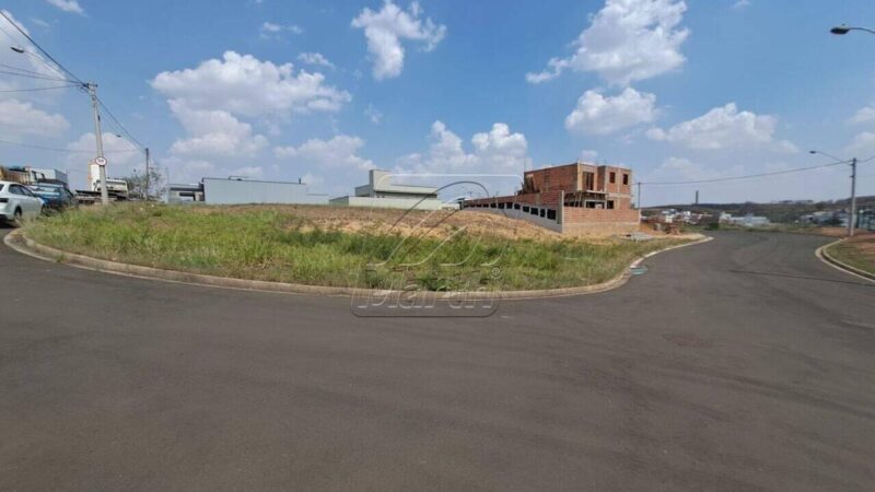 Terreno à venda em Jardim São Francisco, Piracicaba — Residencial Canadá