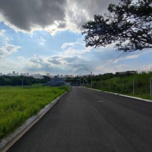 Terreno à venda em Morumbi, Piracicaba — Terras do Sinho III