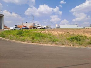 Terreno à venda em Jardim São Francisco, Piracicaba — Residencial Canadá