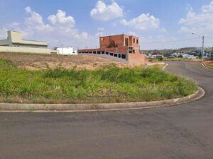 Terreno à venda em Jardim São Francisco, Piracicaba — Residencial Canadá