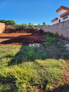 Terreno à venda no bairro Jardim São Francisco em Piracicaba — 300 m² — Cód. MPX-TE3213
