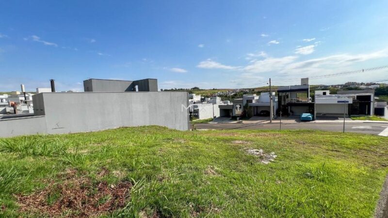 Terreno à venda no Condomínio Reserva das Paineiras em Piracicaba.