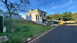 Terreno à venda no Residencial Villa D áquila em Piracicaba