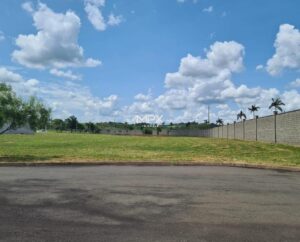 Terreno à venda em Piracicaba, Terras de Ártemis, com 832 m², Condomínio Terras de Ártemis
