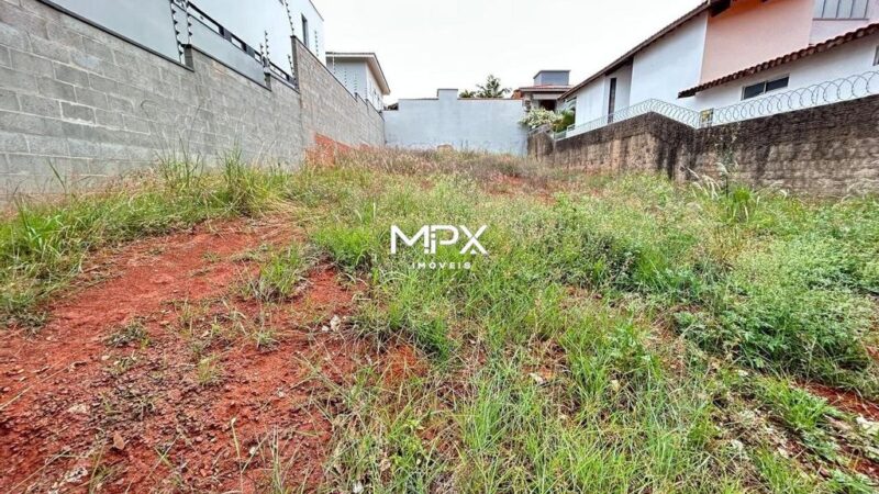 Terreno à venda no bairro Parque Santa Cecília em Piracicaba
