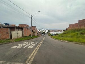 Terreno à venda no bairro Vila Sônia em Piracicaba.