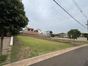 Terreno à venda no Residencial Damha II em Piracicaba.