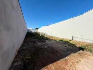 Terreno à venda no bairro Água Branca em Piracicaba