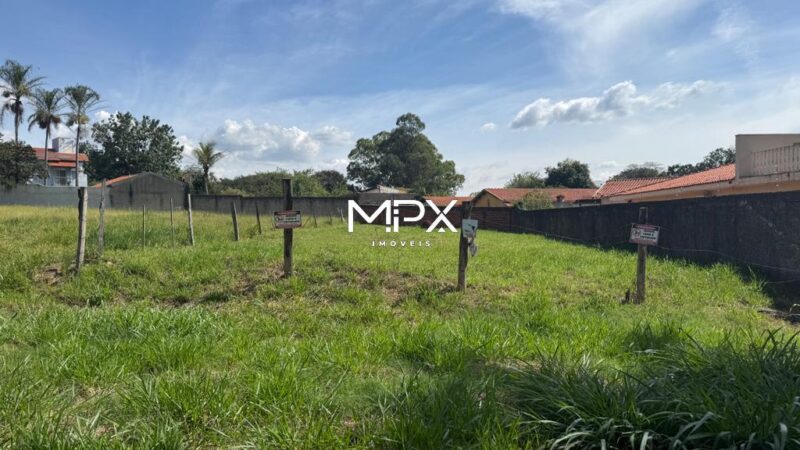 Terreno à venda no bairro Santa Rita em Piracicaba — 648 m²
