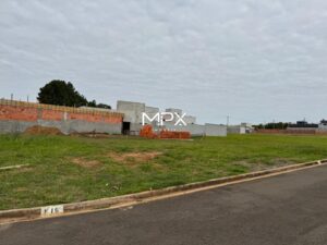 Terreno à venda no Condomínio Quinta do Engenho em Rio das Pedras