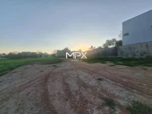 Terreno à venda no Condomínio Residencial Morada dos Pássaros em Rio das Pedras — 1.000 m² — Cód. MPX-TE3354