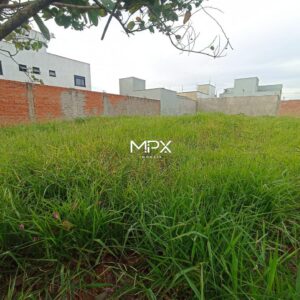 Terreno à venda no bairro Jardim São Francisco em Piracicaba.