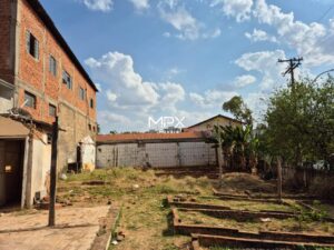 Terreno à venda e para alugar no bairro Piracicamirim em Piracicaba
