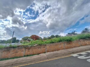 Terreno à venda no bairro Dois Córregos em Piracicaba