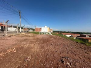 Terreno à venda no bairro Parque Residencial Monte Rey III em Piracicaba