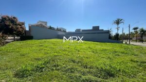 Terreno à venda no Residencial Reserva do Engenho em Piracicaba — 688 m²