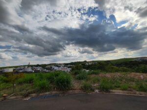 Terreno à venda em Piracicaba, Loteamento São Francisco, com 294.34 m², Canadá Residencial