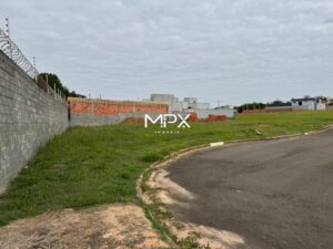 Terreno à venda no Condomínio Quinta do Engenho em Rio das Pedras