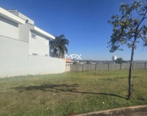 Terreno à venda em Piracicaba, Santa Rosa, com 303.76 m², Residencial Villa D áquila