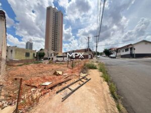 Terreno à venda em Piracicaba, Vila Independência, com 349.8 m²
