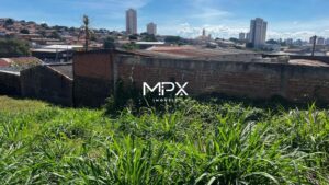 Terreno à venda no bairro Higienópolis em Piracicaba