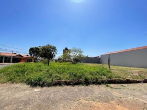 Terreno à venda em Piracicaba, Castelinho, com 358 m²