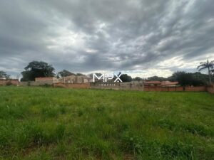 Terreno à venda no bairro Centro em Piracicaba.