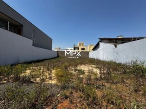 Terreno à venda no bairro Água Branca em Piracicaba
