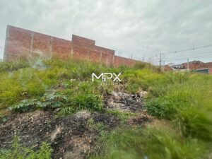 Terreno à venda no bairro Vila Sônia em Piracicaba.