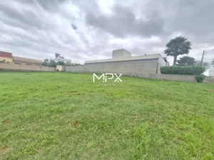 Terreno à venda no Condomínio Residencial Morada dos Pássaros em Rio das Pedras