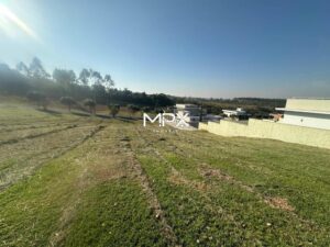 Terreno à venda no Condomínio Residencial Terra das Águas em São Pedro.