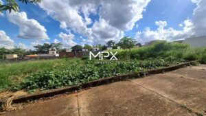 Terreno à venda no Residencial Bertolucci em Piracicaba