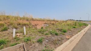 Terreno à venda em Piracicaba, Ondas, com 695.46 m², Residencial Vitória Régia